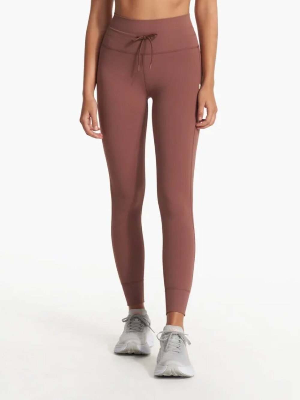 Vuori Daily Legging.  Hazelnut.  XS